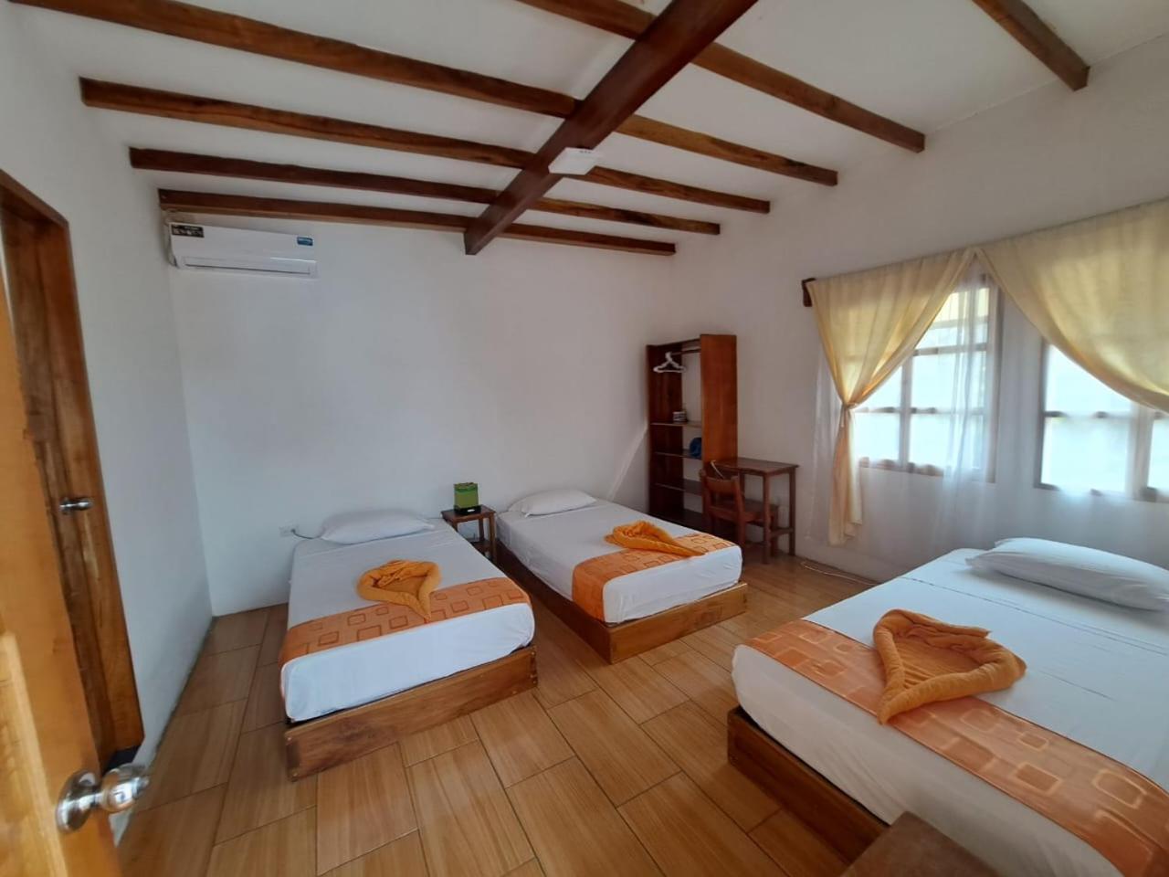 Hostal Tero Real Puerto Villamil Eksteriør bilde